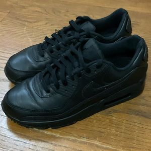 Nike Air Max 90 Leather Triple Black Men’s 9.5. In Very Good Condition.